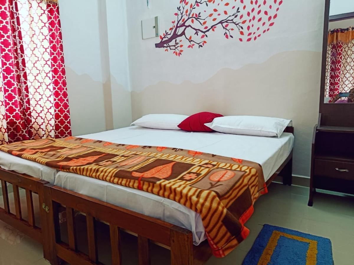 Tranquil Meadows Hues Apartment Kattappana Luaran gambar