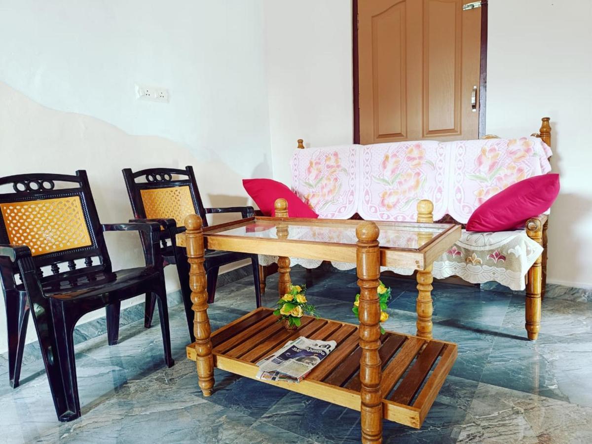 Tranquil Meadows Hues Apartment Kattappana Luaran gambar