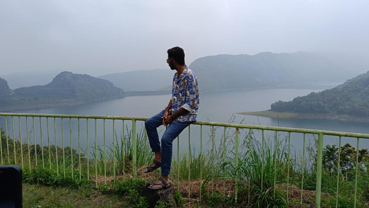 Tranquil Meadows Hues Apartment Kattappana Luaran gambar